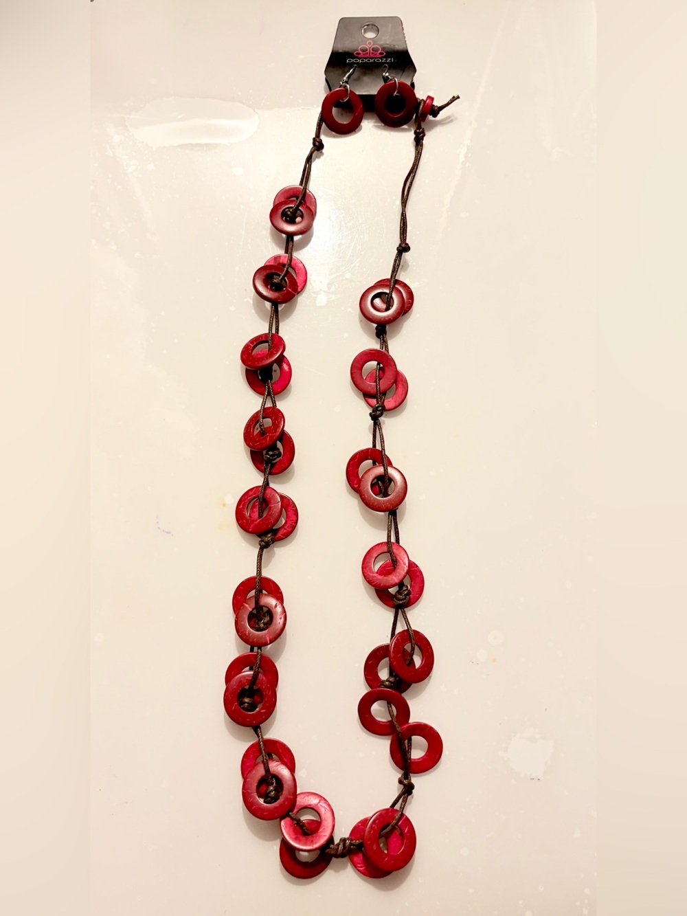 Paparazzi Red Wood Donut
Bead Necklace with Matching Earrings Jewelry Set